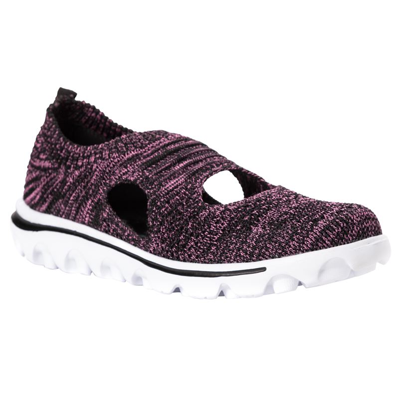 Propet Shoes Women's TraveActiv Avid-Black/Berry